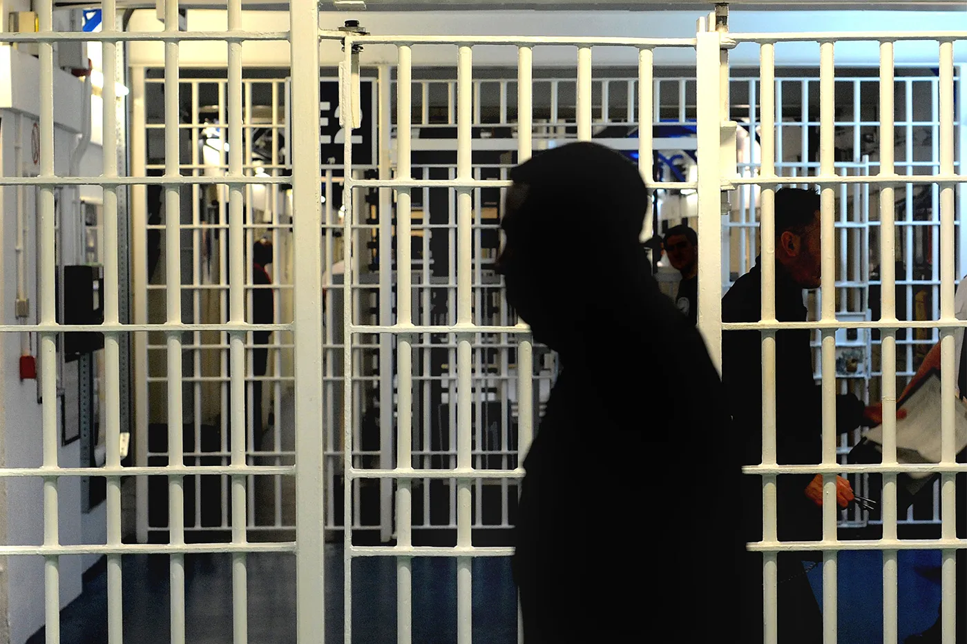 Британия отпускает заключенных раньше срока из-за нехватки тюрем