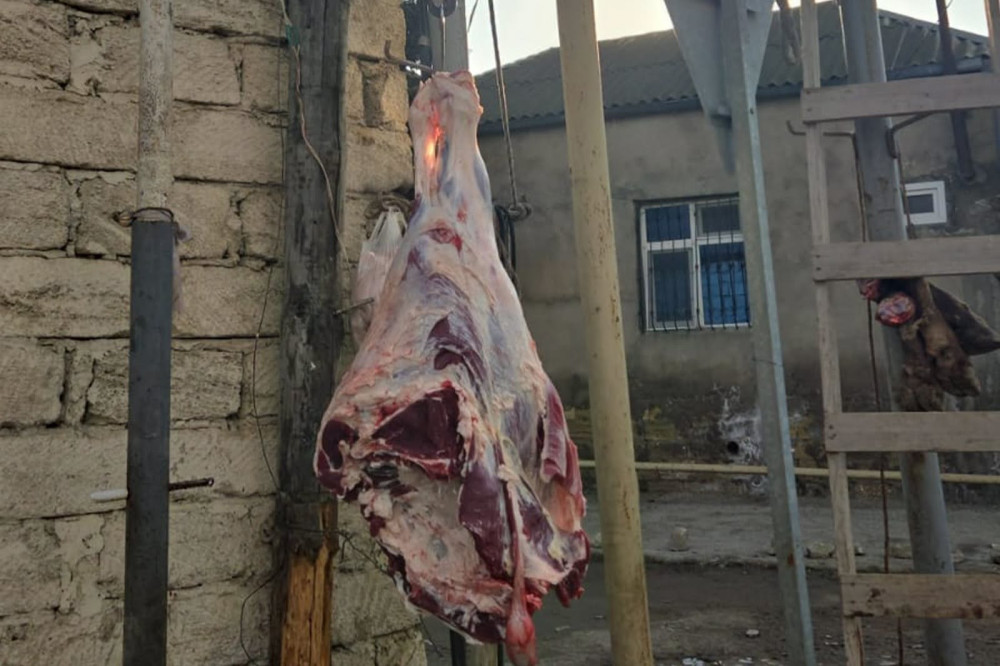 В Баку выявили нарушения в 174 мясных магазинах 2 В Баку выявили нарушения в 174 мясных магазинах
