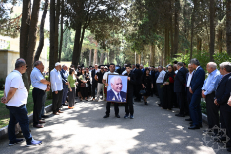 Народного поэта Наримана Гасанзаде похоронили в Баку