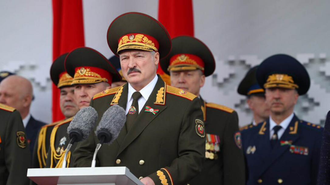 Лукашенко объявил внезапную проверку готовности войск