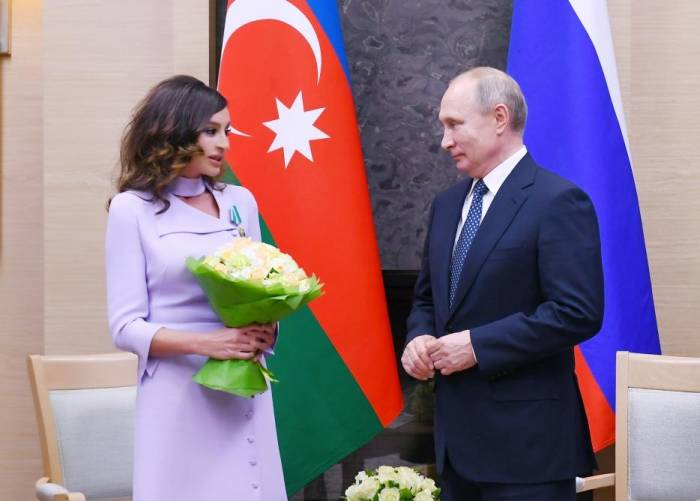 Путин поздравил Мехрибан Алиеву с днем рождения 2 Путин поздравил Мехрибан Алиеву с днем рождения