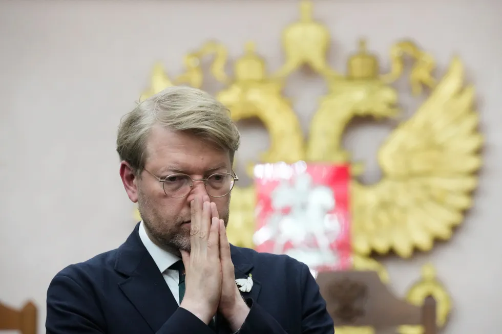 Единственная антивоенная партия России вне выборов: суд снял «Яблоко»