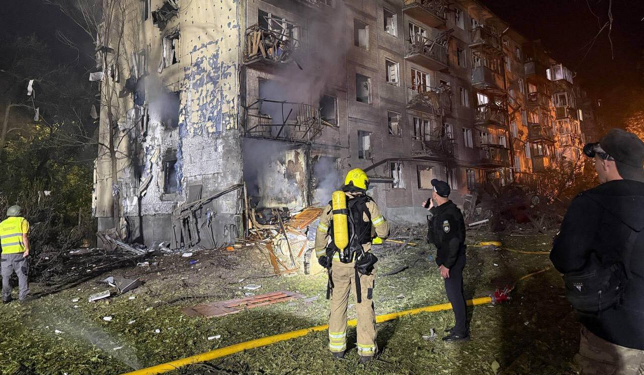 Зеленский: из 27 баллистических ракет удалось сбить только одну 3 Зеленский: из 27 баллистических ракет удалось сбить только одну
