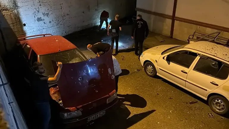 Беспилотник упал во двор управления полиции в Турции