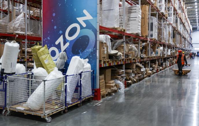 Налет дронов на Оренбург: с объекта Ozon эвакуировали 300 человек