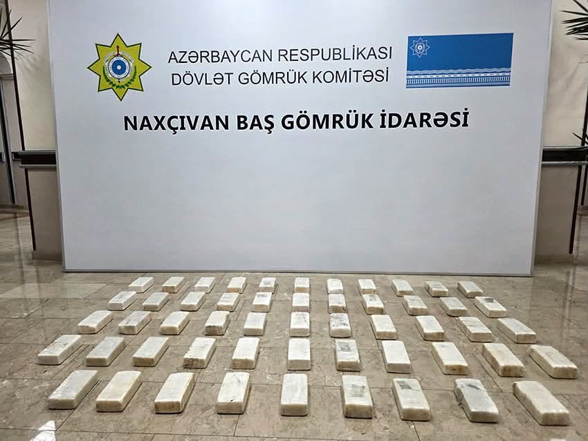 В Азербайджане пресекли крупную контрабанду метамфетамина