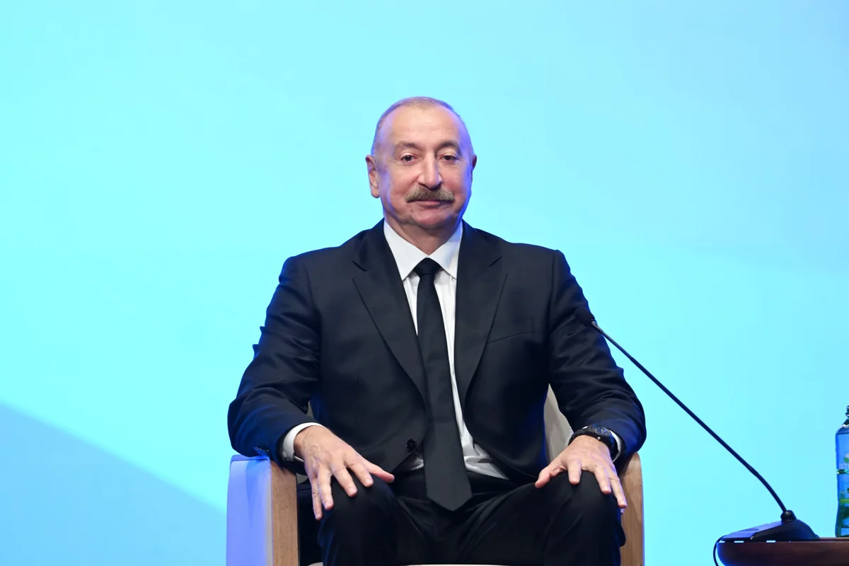 Алиев опубликовал видео с Азербайджанского инвестфорума 2 Алиев опубликовал видео с Азербайджанского инвестфорума