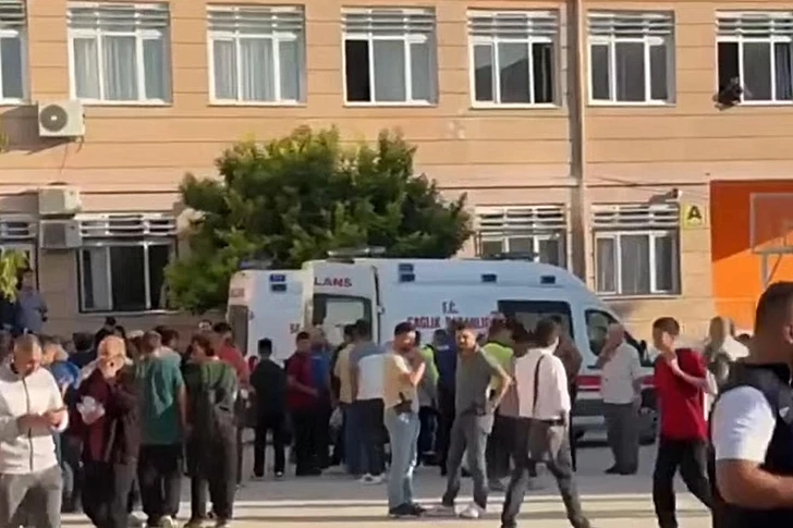 Стрельба у школы в Турции: ранены ученики