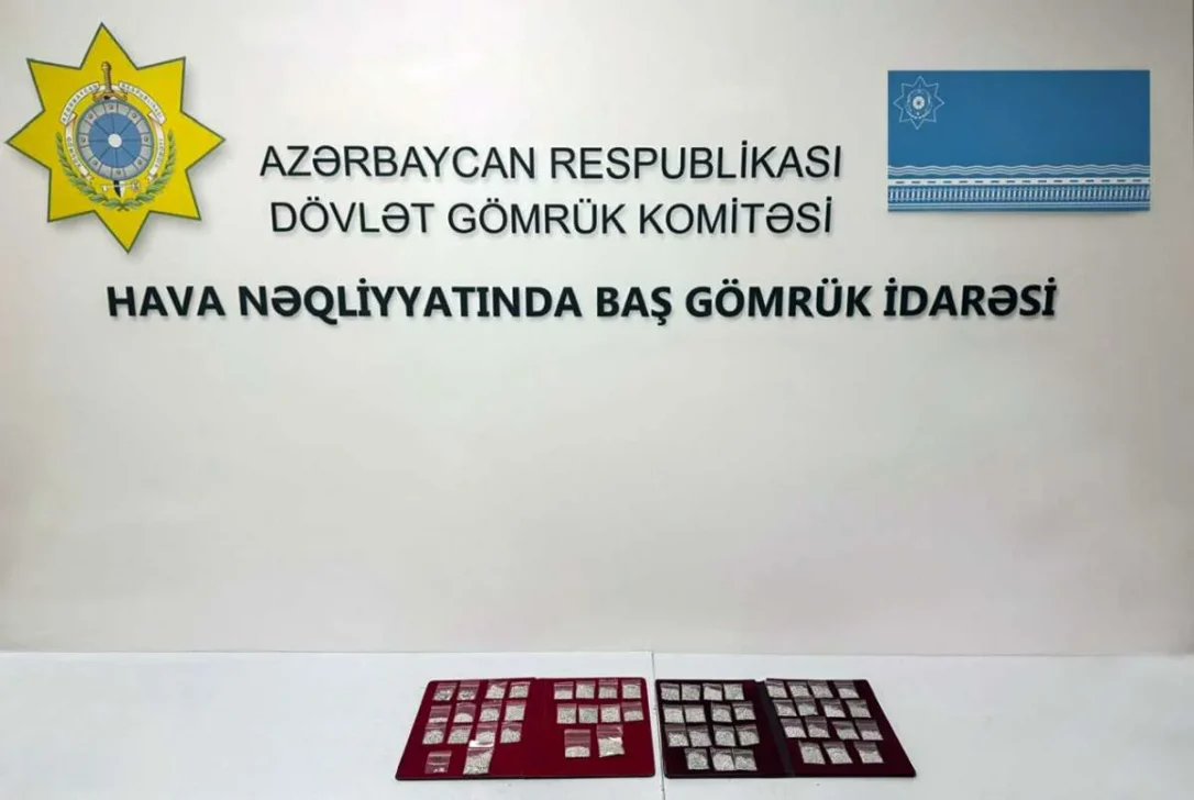 У пассажира рейса Шарджа — Баку обнаружили бриллианты на миллионы манатов