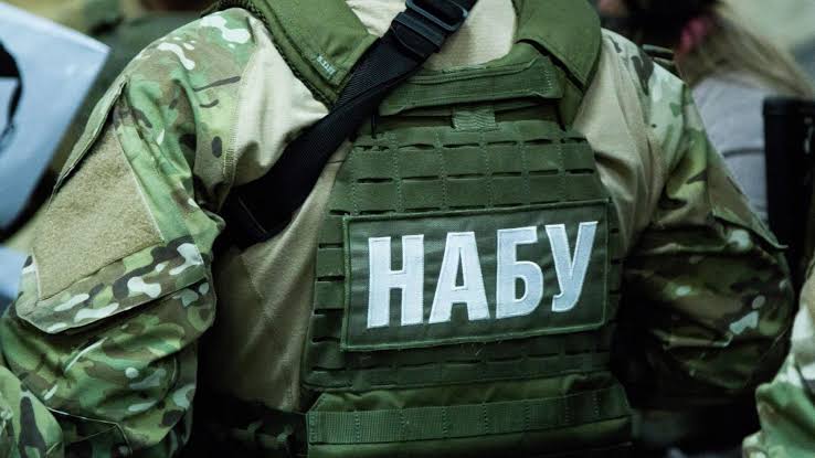Скандалы во время войны: кто бьет по Украине изнутри?