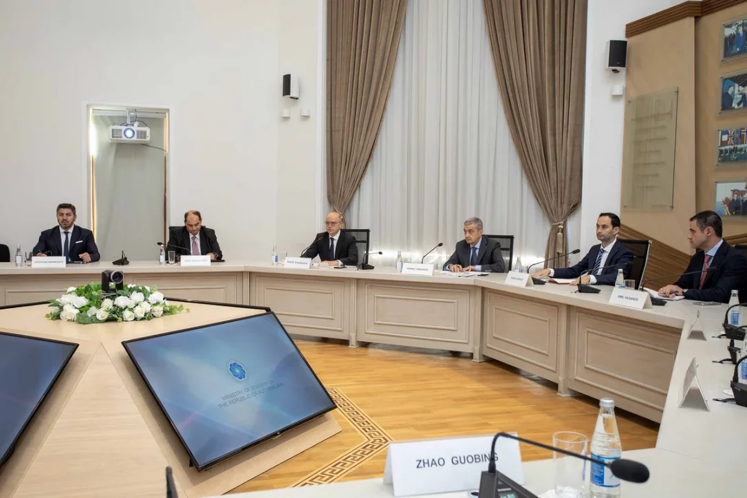 Азербайджан и Китай обсудили перспективы энергопроектов на Каспии