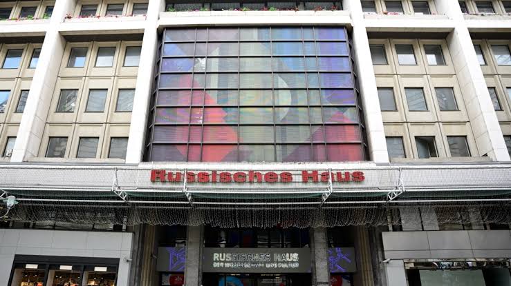 Украина призвала страны мира закрыть «Русские дома»