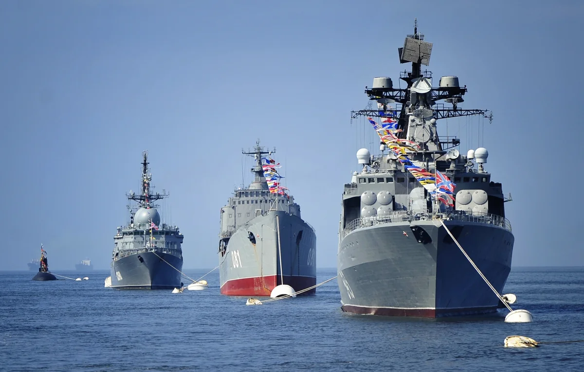 Российские корабли неожиданно вернулись в сирийский Тартус