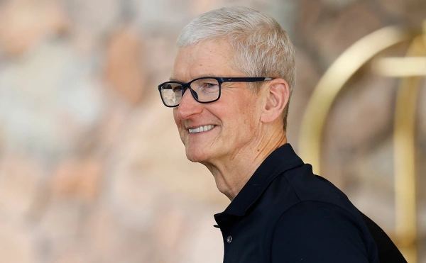Тим Кук попрощался с Apple после 15 лет у руля 3 Тим Кук попрощался с Apple после 15 лет у руля