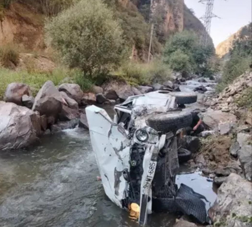 В Кельбаджаре автомобиль упал в реку: водитель госпитализирован