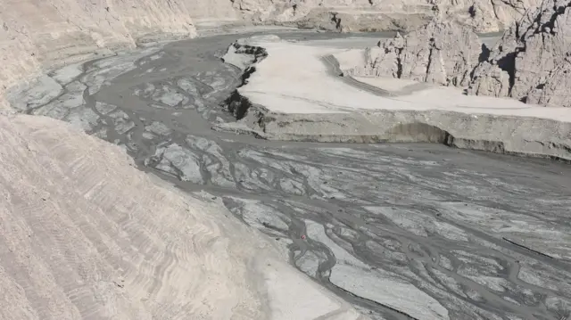 В Иране 65 млн человек столкнулись с «водным стрессом» 2 В Иране 65 млн человек столкнулись с «водным стрессом»