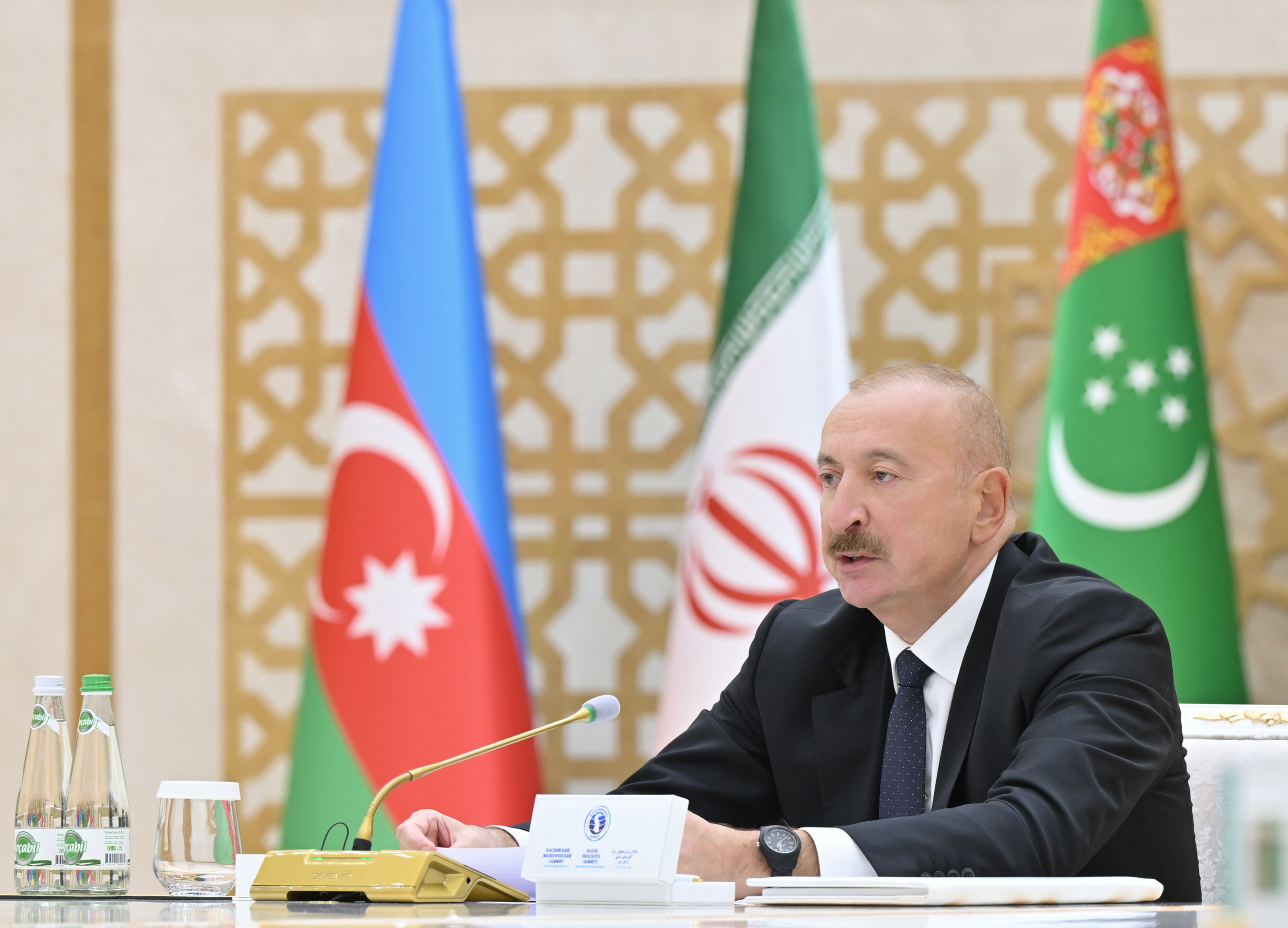 Алиев предупредил о катастрофических последствиях обмеления Каспия 2 Алиев предупредил о катастрофических последствиях обмеления Каспия