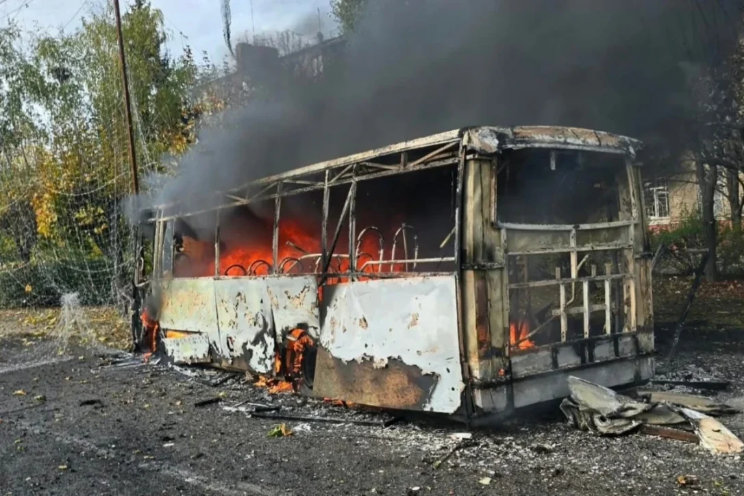 Россия ударила по пассажирским автобусам в Краматорске: 30 погибших