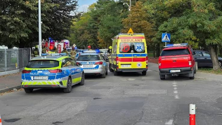 Подросток напал с ножом на сотрудников школы в Польше: погибла уборщица