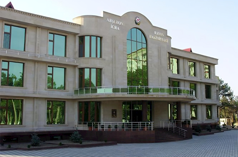 Глава ИВ Абшеронского района готовит дорогой подарок к Новому году