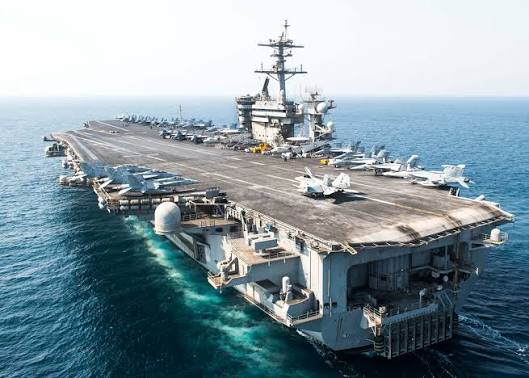США стягивают к Ближнему Востоку третью авианосную группу