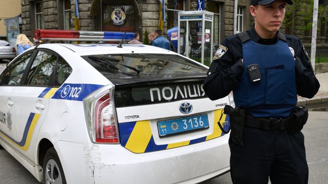 Стрельба в киевском ТЦК закончилась ранением шести человек