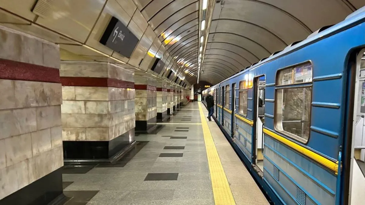 Киевское метро остановилось