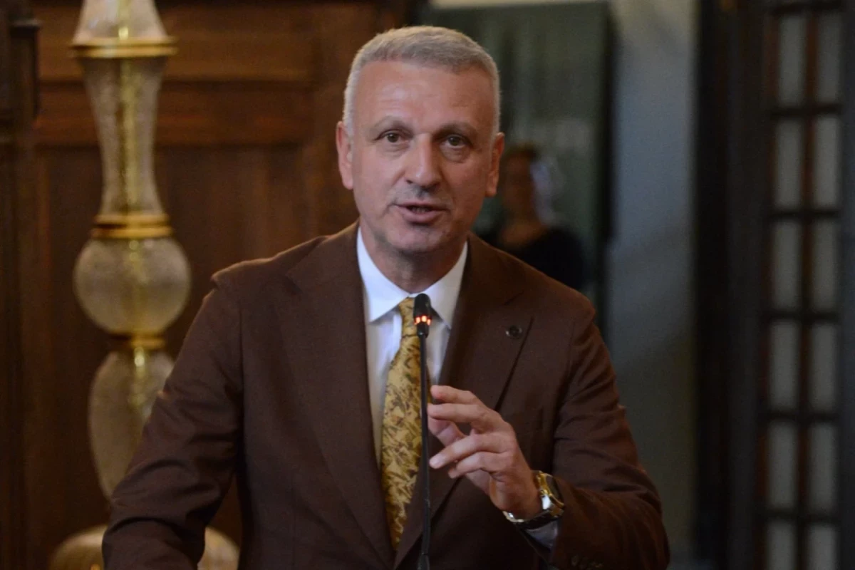 Эрдоган уволил Октая Сарала, вызвавшего скандал с Баку 2 Эрдоган уволил Октая Сарала, вызвавшего скандал с Баку